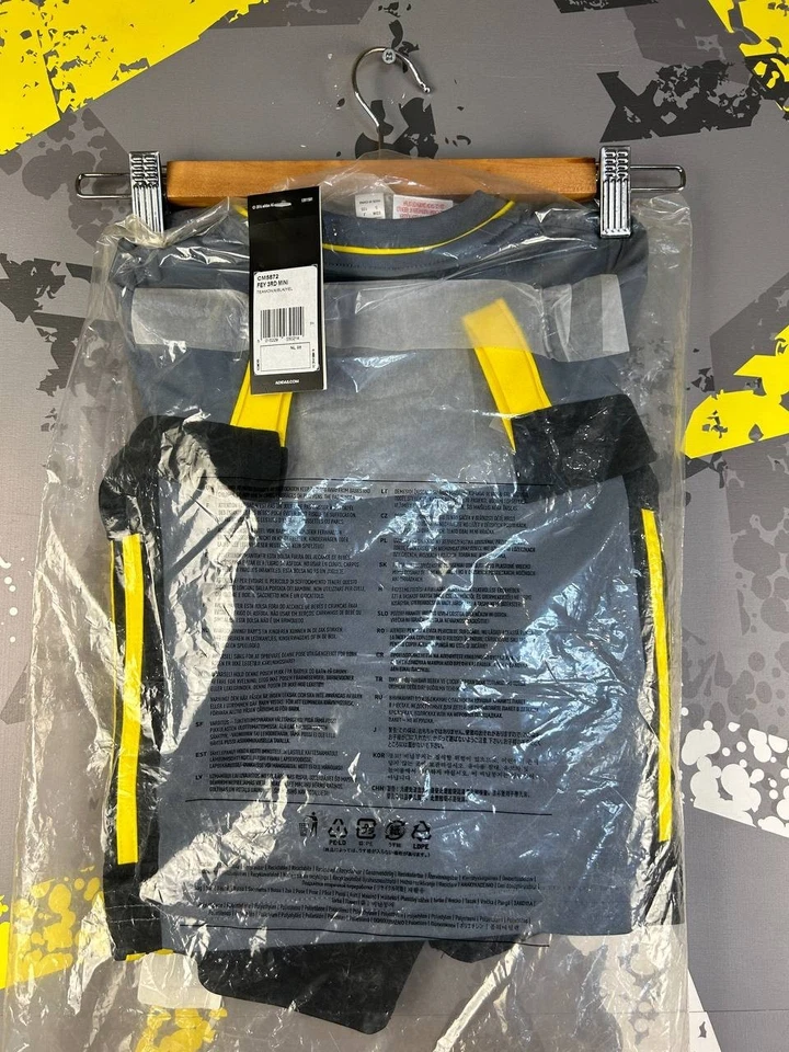 Shorts de camisa de futebol Feyenoord Third 2020 2021 Adidas Young S 2-3Y ig93 - Imagem 2 de 4