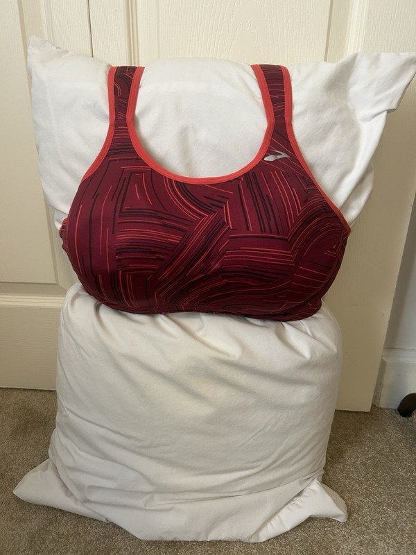 Brooks Mina Underwire Sport Bra 38C Red