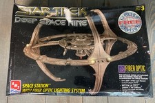 AMT 8764 Star Trek Deep Space Nine Space Stat...