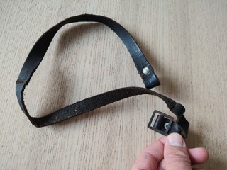 jugulaire casque Adrian