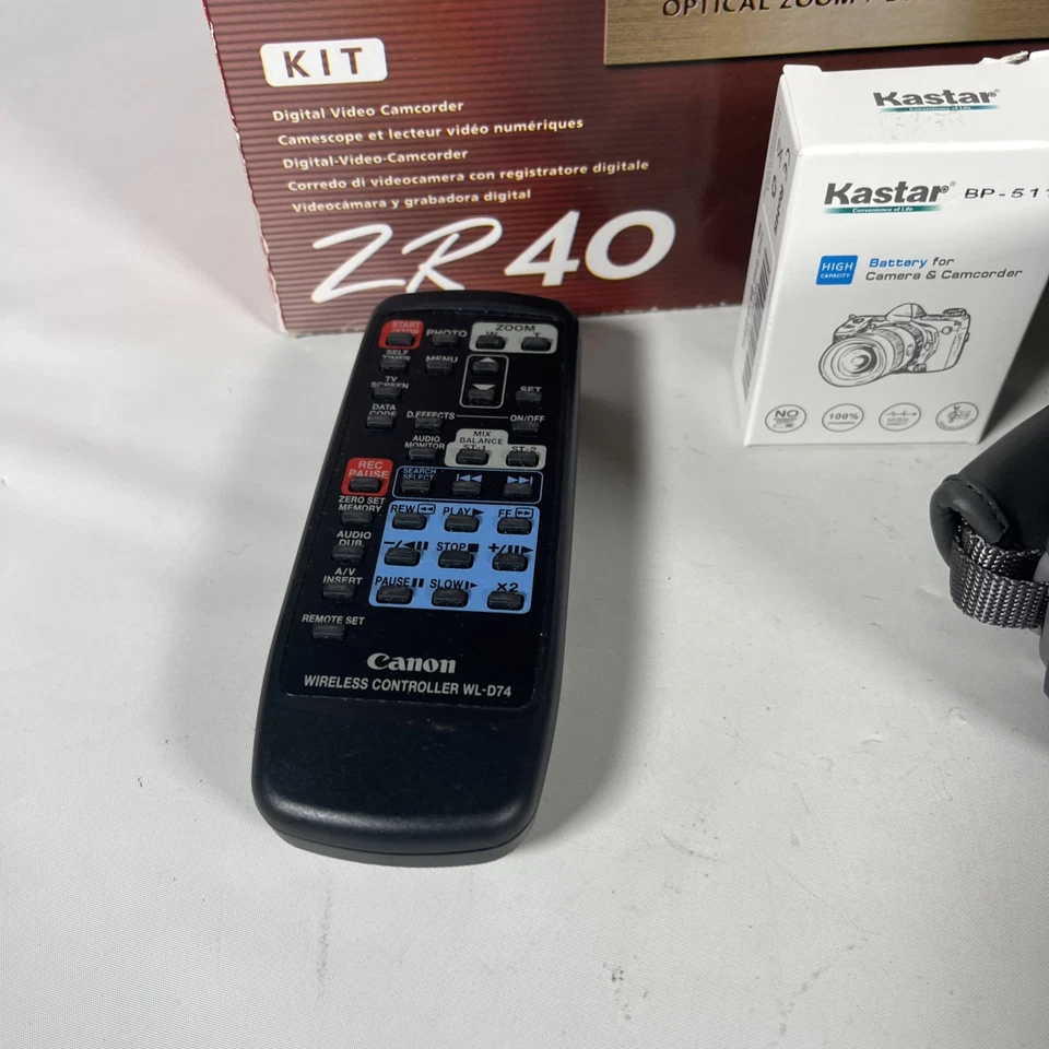 Canon ZR40 MiniDV Camcorder 360X Zoom Video Camera Tested - Image 4 of 4