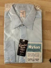 VINTAGE 1960ER JAHRE LONDON STIL BLAUES NYLONHEMD 16' LARGE HERGESTELLT IN BRITISH NEU MIT ETIKETT