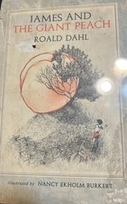 * FIRST EDITION 1961 PRINTING* James and the Giant Peach by Roald Dahl. HCDJ 