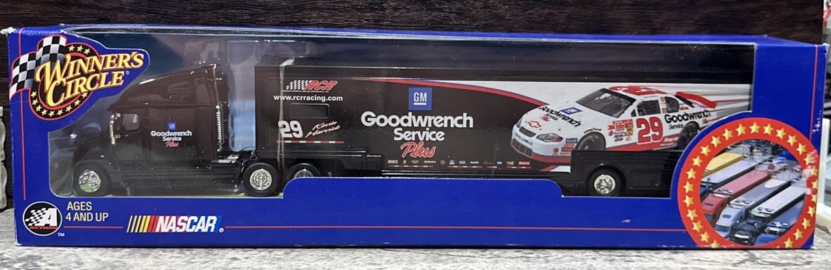 2001 Kevin Harvick GM Goodwrench 1/64 Winner's Circle Trailer