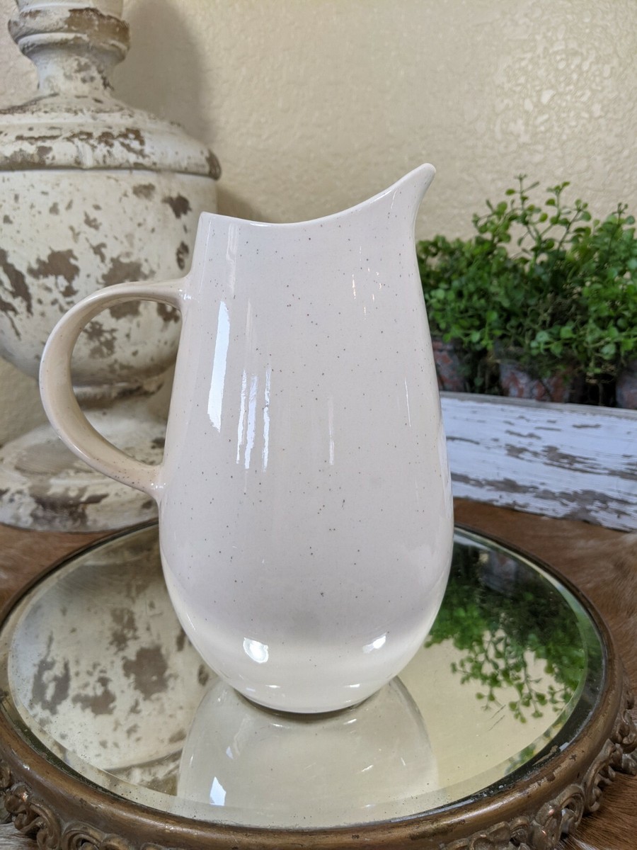 Vernon Ware Sherwood Large Pitcher 56oz by Metlox 1950 Vernon Ware Metlox Sherwood Pitcher main image 1