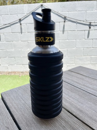 SKLZ Hydro-Roller-PERF – Schwarzer Faszienroller Mit Integrierter Edelstahl-Flasche | Für Massage & Hydration