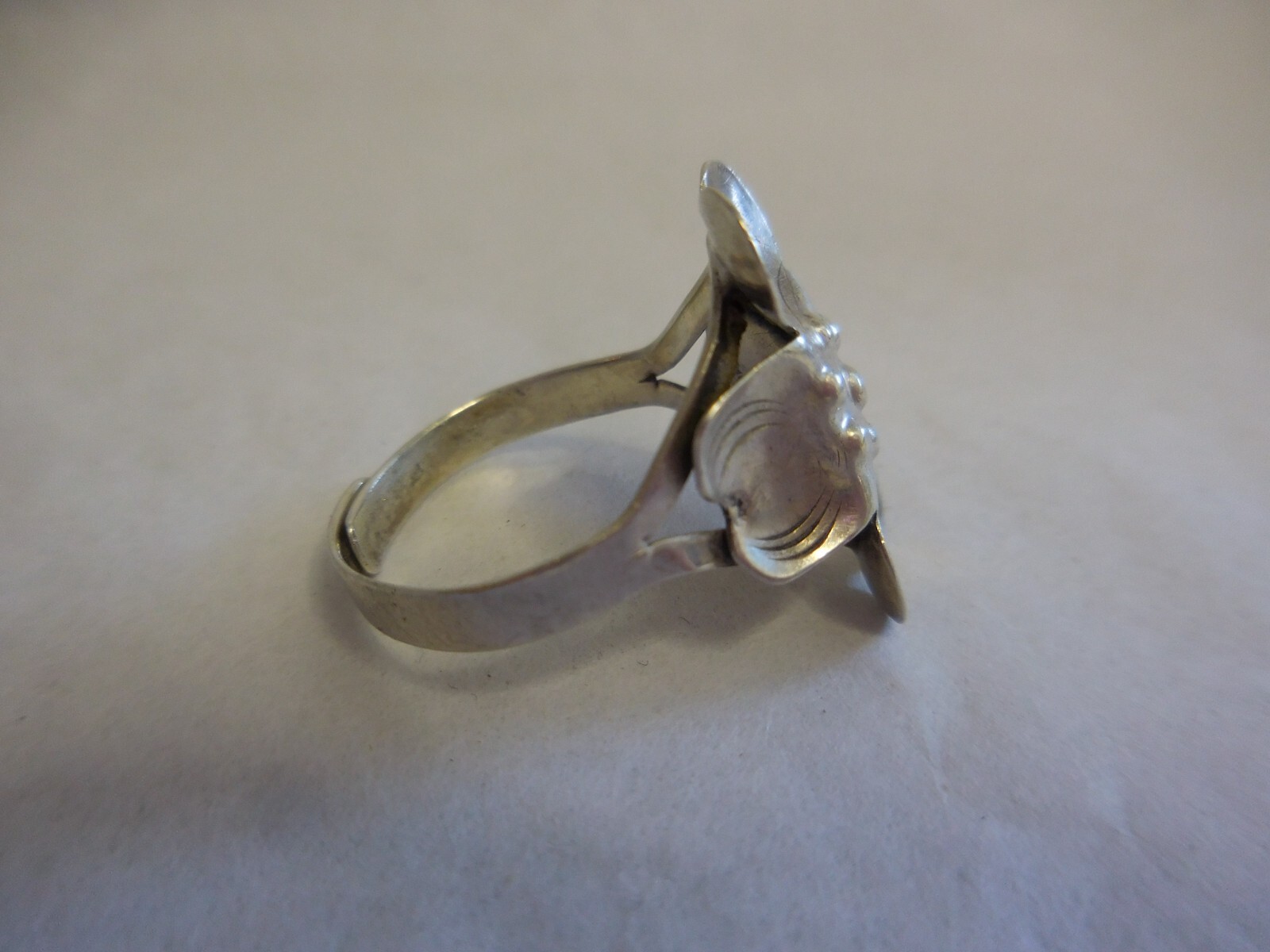 STUART NYE? STERLING SILVER DOGWOOD FLOWER ADJUSTABLE RING
