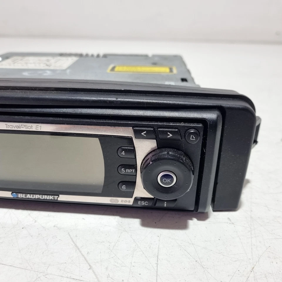 C24* BLAUPUNKT TravelPilot Autoradio 1-DIN Radio weiße Beleuchtung RDS Navi CD - Bild 2 von 4