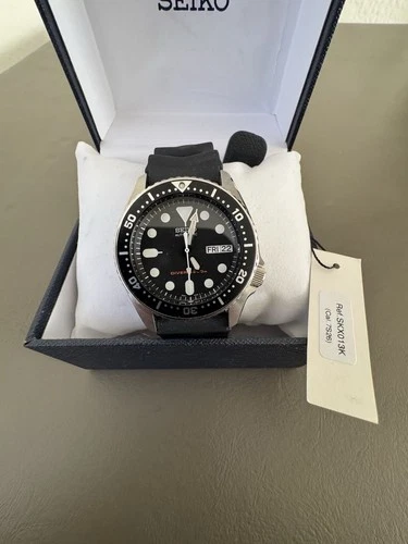 Seiko SKX013 Automatic Diver Watch 200m – Unworn NOS – Very Rare Vintage 38mm