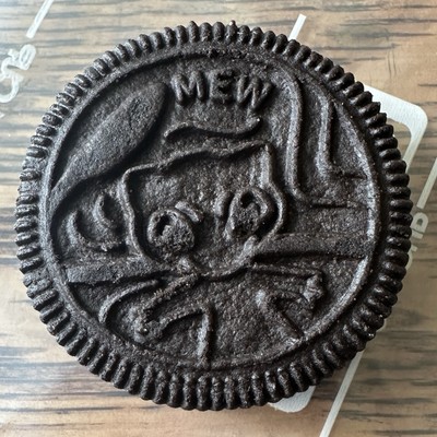 RARE POKÉMON OREO MEW Limited Edition, Single Collectible Cookie