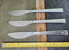 LOT OF 3 MID CENTURY SINGAPORE AIRLINES ✈️ STAINLESS LUNCHEON/ MEAL KNIVES 