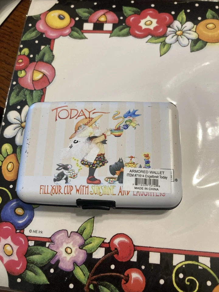 Tarjetero de regalo Mary Engelbreit “Ann Estelle” hoy nuevo Foto 2 de 4