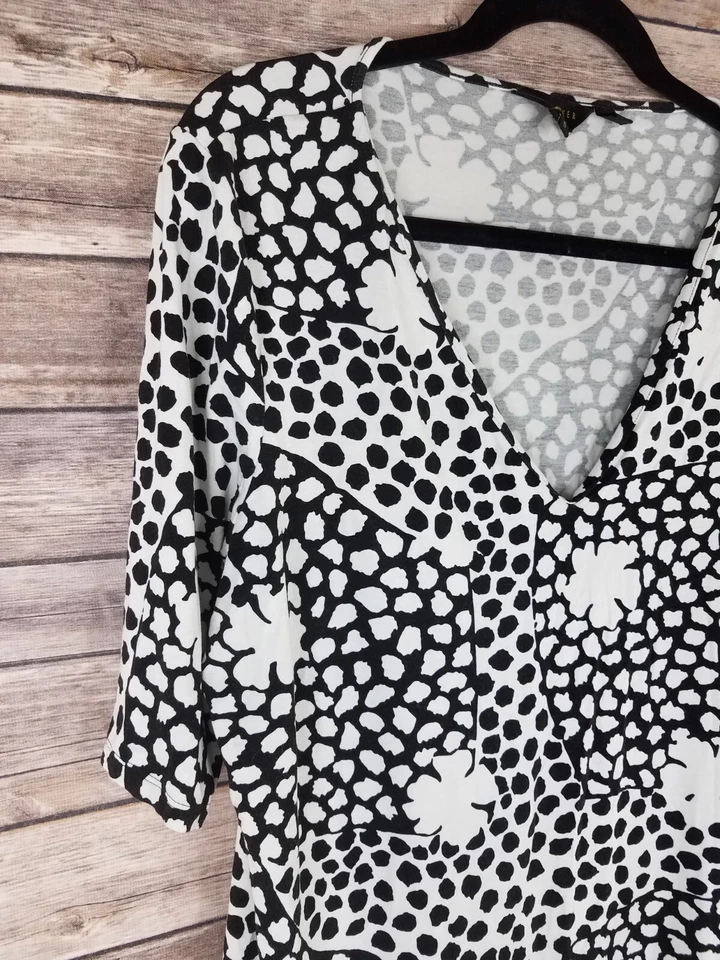 Blusa Ted Baker London Preta e Branca Feminina Tamanho 6 Manga Curta Decote V - Imagem 4 de 4