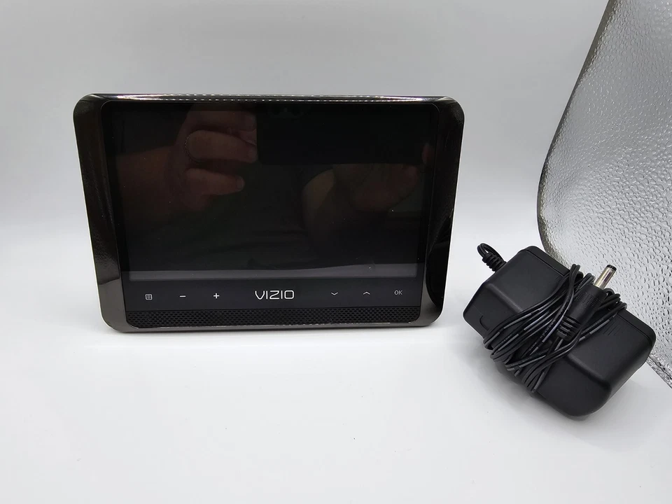 Vizio VMB070 7" Edge Lit Razor LED LCD Portable TV - Image 2 of 4