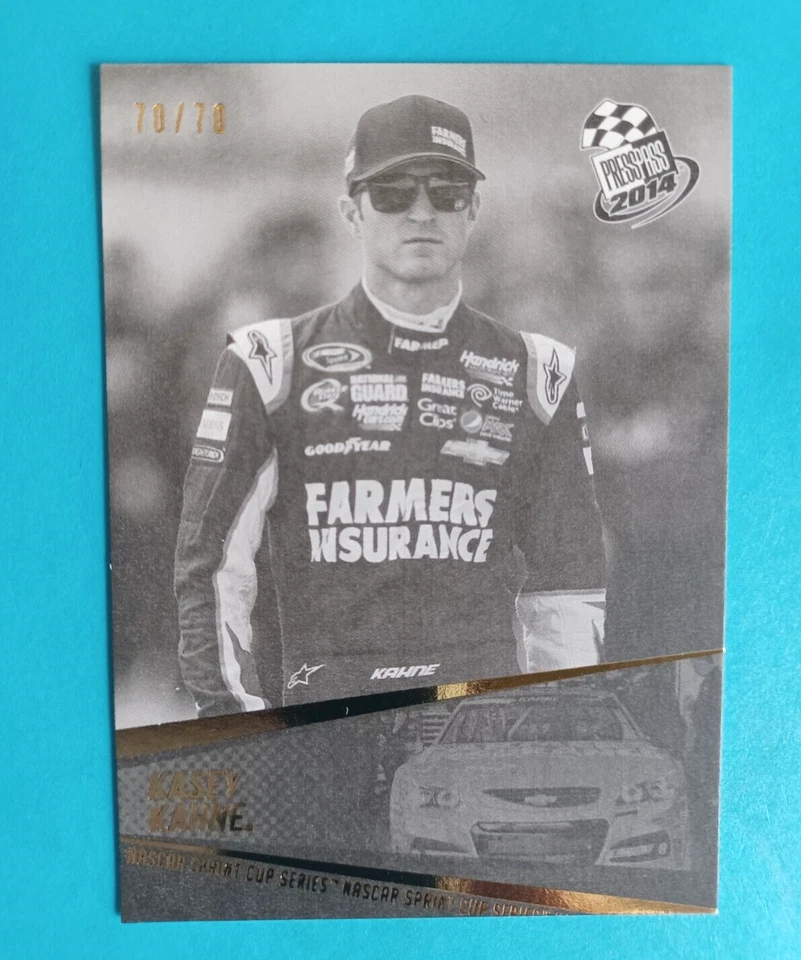 2014 PRESS PASS RACING KASEY KAHNE #18 BLACK & WHITE PARALLEL #70/70 SPRINT CUP - Image 2 of 3