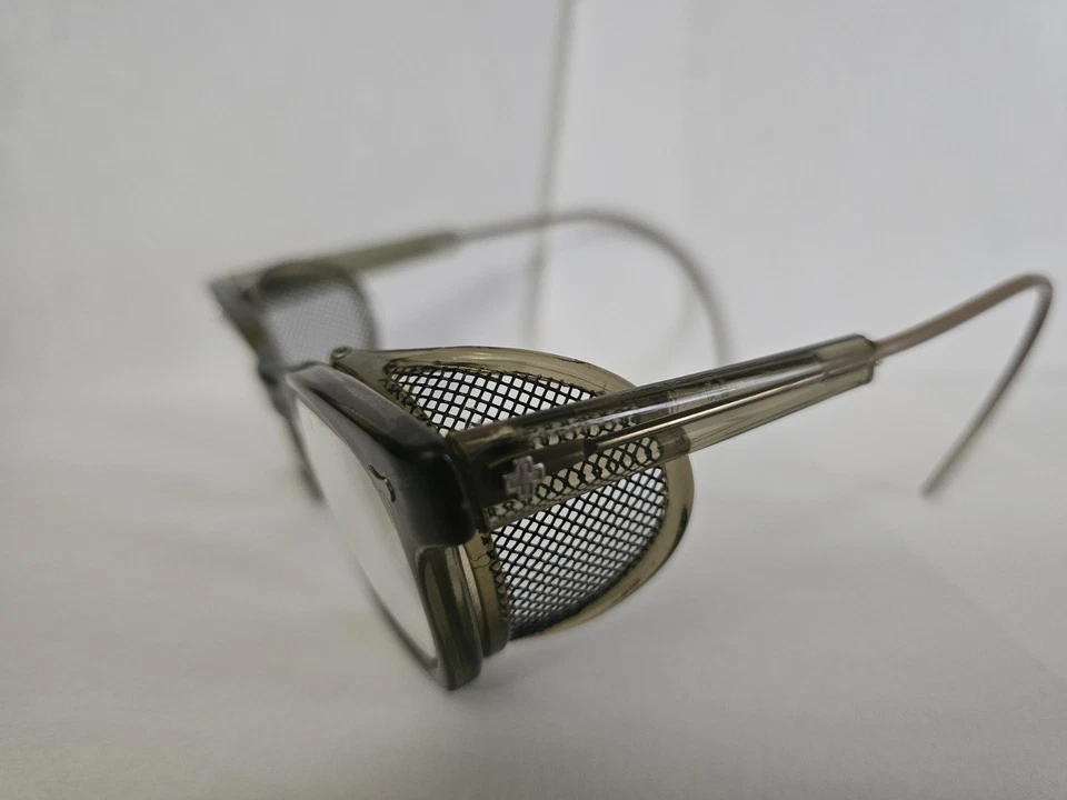 Gafas de seguridad vintage años 50 PI Horn Rim Z87 Cross 6m 44 Foto 3 de 4