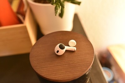 Linker Apple AirPod Pro (2. Gen) A2699 - Lighting - original