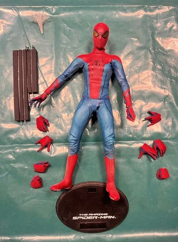 HOT TOYS MMS179 THE AMAZING SPIDER-MAN ACTION FIGURE 1/6 SCALE