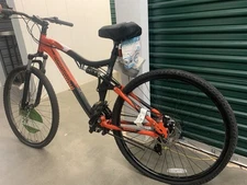 Iron Horse Maverick Disc Brake Mountain Bike 19.5"  Rock Shox