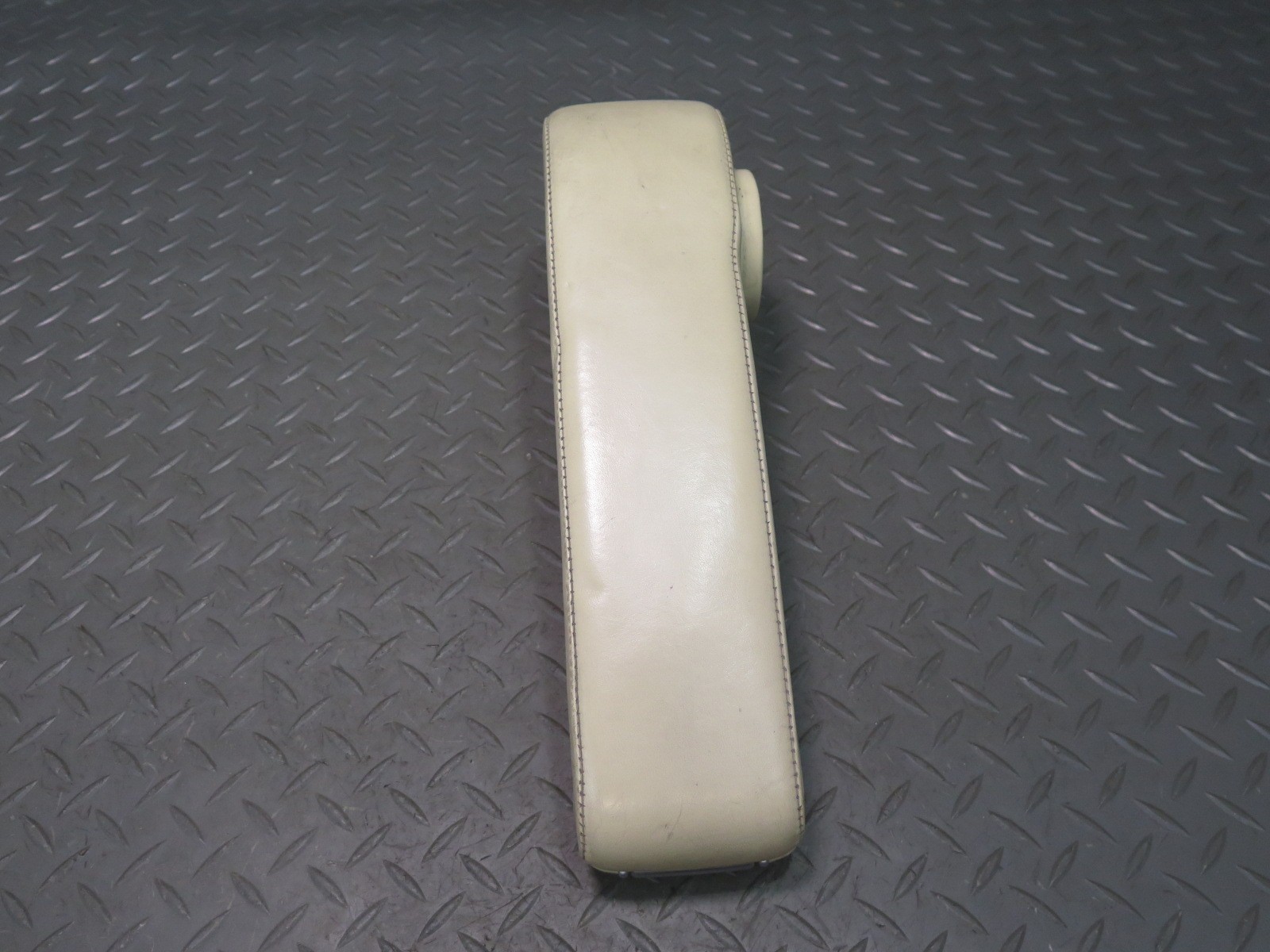 2006-2012 BENTLEY FLYING SPUR FRONT RIGHT & LEFT CENTER CONSOLE ARM REST  SET