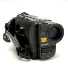 Sony Handycam CCD-TRV215 Vision Video 8 Camcorder