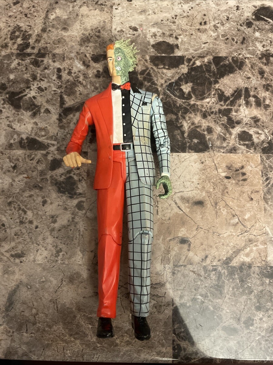 2008 TWO-FACE Batman Rogues Gallery Secret Files 7” action figure 