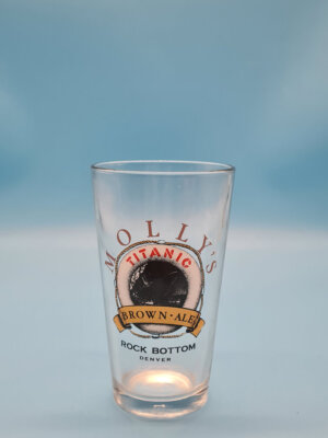 Mollys Titanic Brown Ale Denver Brauerei Bierglas Bier Glas Pils