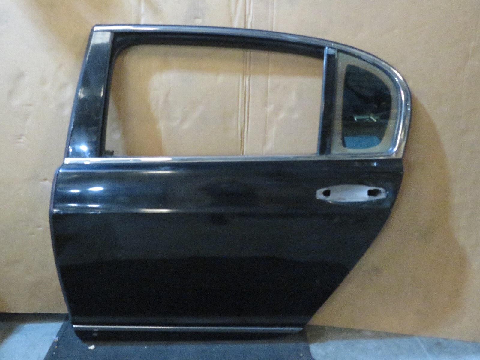 2006 BENTLEY FLYING SPUR REAR LEFT DOOR SHELL