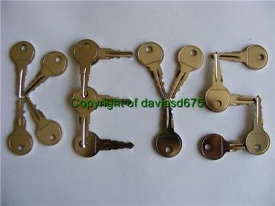 THULE KEYS to fit THULE KARRITE HALFORDS RACKS, Clé Schlüssel Clave Chiave - Image 1 of 2