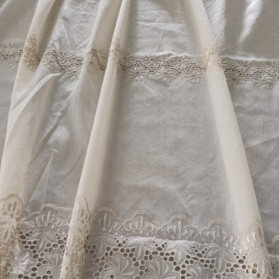 Vintage Lace Curtain Or Wedding Dress Material - image 4 of 4