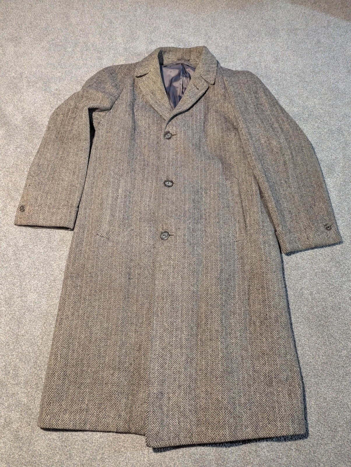 Vintage Harris Tweed Coat Mens 46? 1950s 60s Herringbone Wool Jacket - product detail image 1
