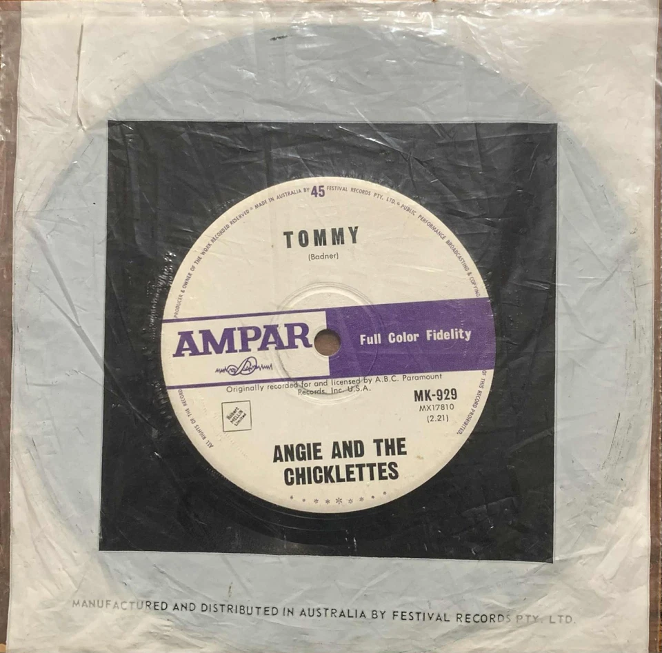 Angie & Chicklettes - Treat Him Tender, Maureen / Tommy 1965 Ampar Oz 45 - Image 2 of 2