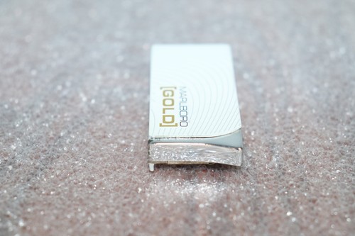 Marlboro Gold Advertising Butane Lighter with pocket clip - Picture 11 of 12