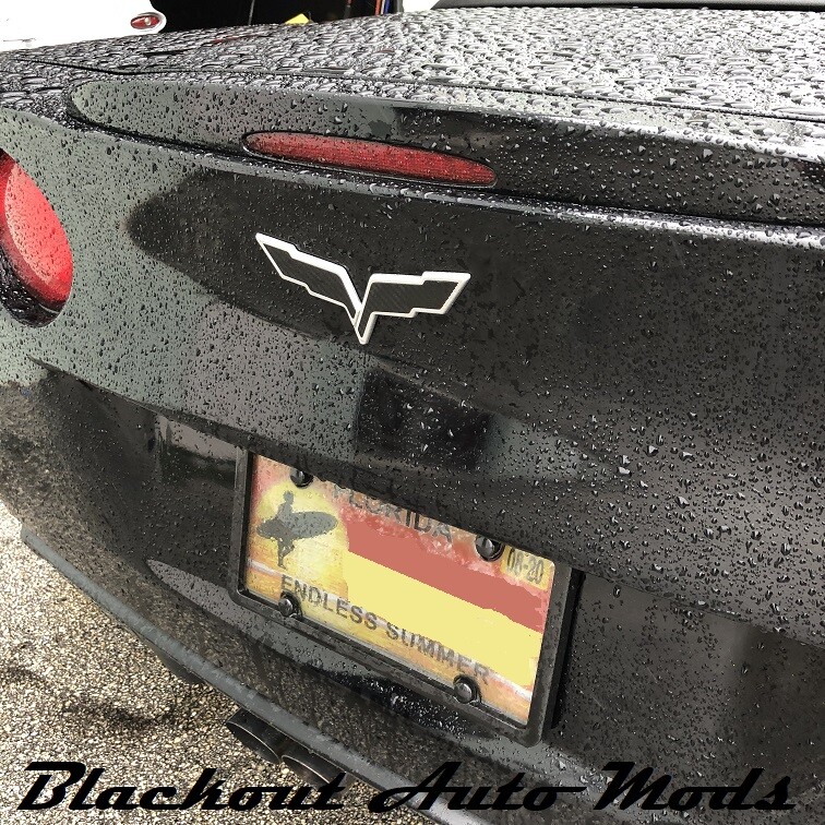 c6-corvette-2005-2013-front-rear-emblem-flag-overlay-blackout-carbon