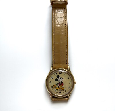Ladies Mickey Mouse Watch The Walt Disney Company Lorus  display picture 3