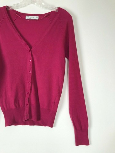 Si este traje de chaqueta de Zara está disponible en NUEVE colores es  porque te soluciona TODOS los eventos de la primavera
