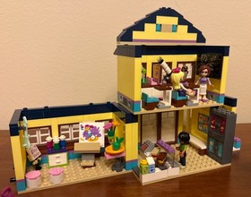 LEGO Friends: Heartlake High (41005)