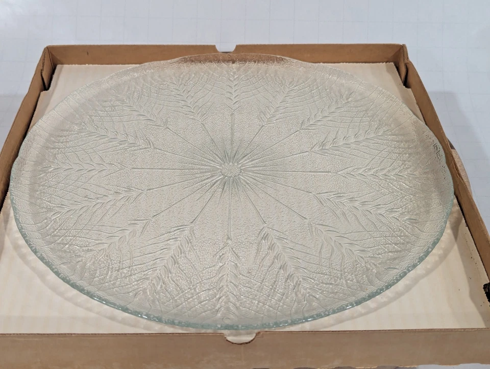 Arcoroc Country Wheat Crystal Dish round platter 13” J.G. Durand Glass Serving - Image 2 of 4