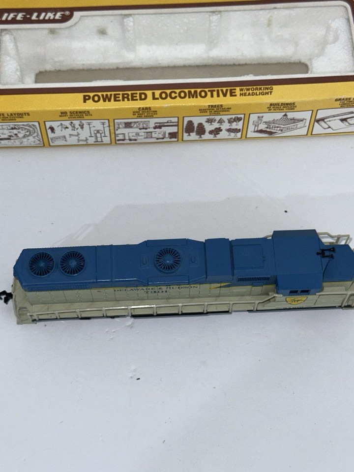 Loco Diesel Athearn GP38-2 Delaware & Hudson N°7301 - Échelle HO - Neuf