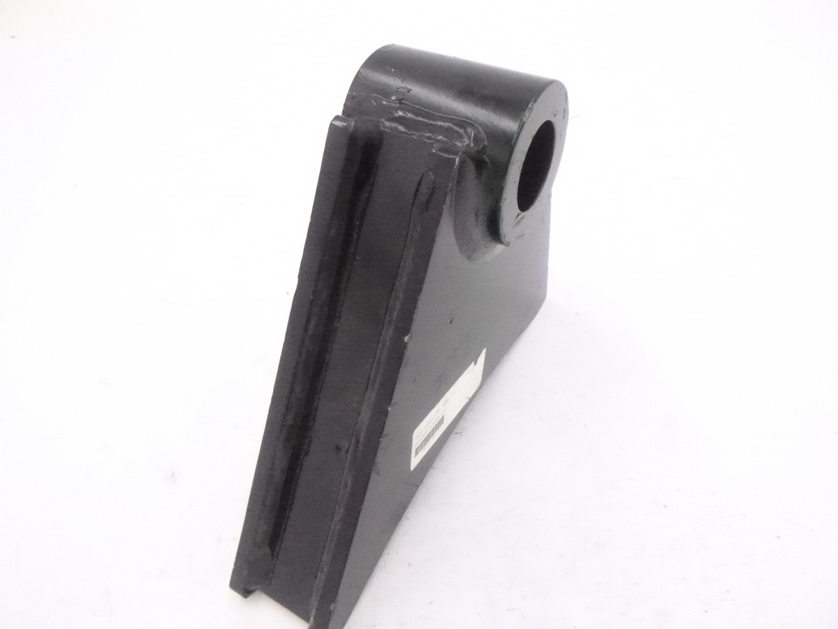 PACCAR Peterbilt Kenworth K055-705 Trunk Torque Rod Bracket | eBay