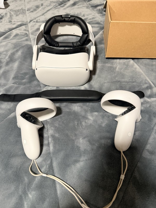 Meta Quest 2 Standalone VR Headset, White, with Touch Controllers