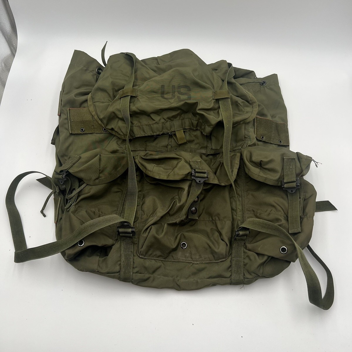 FIELD PACK COMBAT NYLON LC-1　黒 Surplus Genuine Field Pack, Combat, LC-1 Large Nylon 8465-01