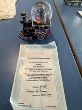 Nightmare Before Christmas  Glitter Globe Music Train 17 Piece Set