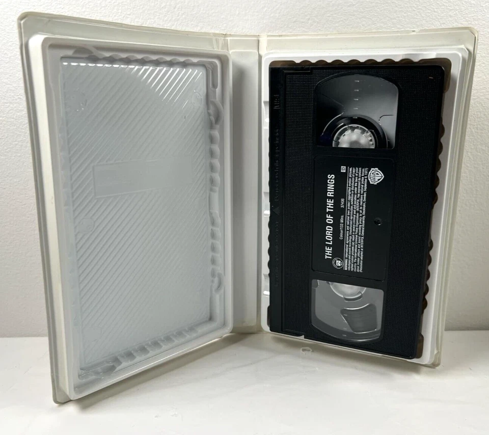 The Lord Of The Rings Animated Movie VHS Clamshell Vtg - Image 3 of 3