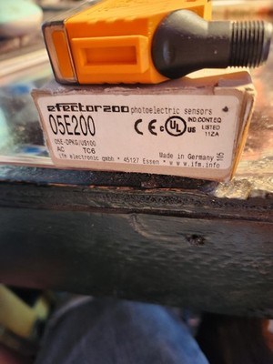 ''NEW''- IFM EFECTOR 200 O5E200 PHOTOELECTRIC SENSORS