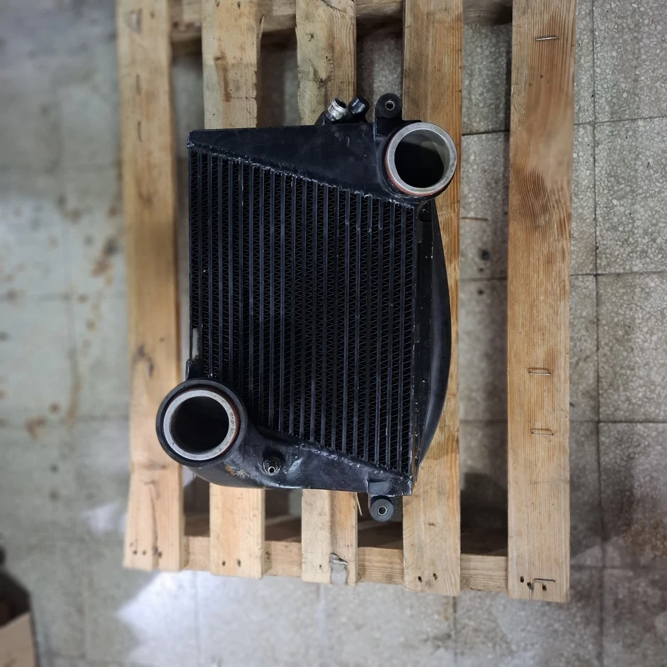 Porsche 911  930 3.3 Turbo  RADIATORE INTERCOOLER  R&L  2.5 BAR  82  3.7080.2.05 - Immagine 2 di 4