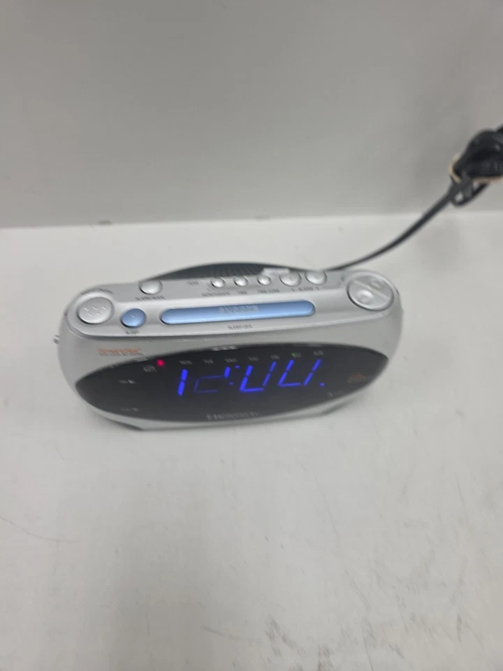 Emerson Research Smart Set Pantalla Jumbo Reloj Despertador Doble Radio AM/FM CCKS1862 Foto 4 de 4