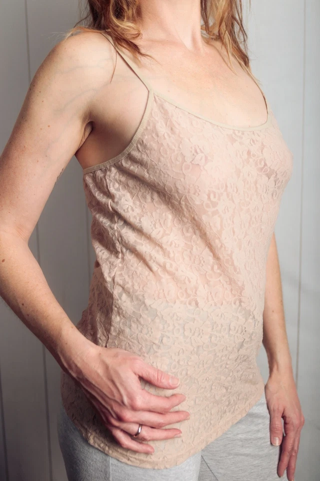 Camisola clásica básica transparente de encaje sin forro George XL beige Foto 2 de 4