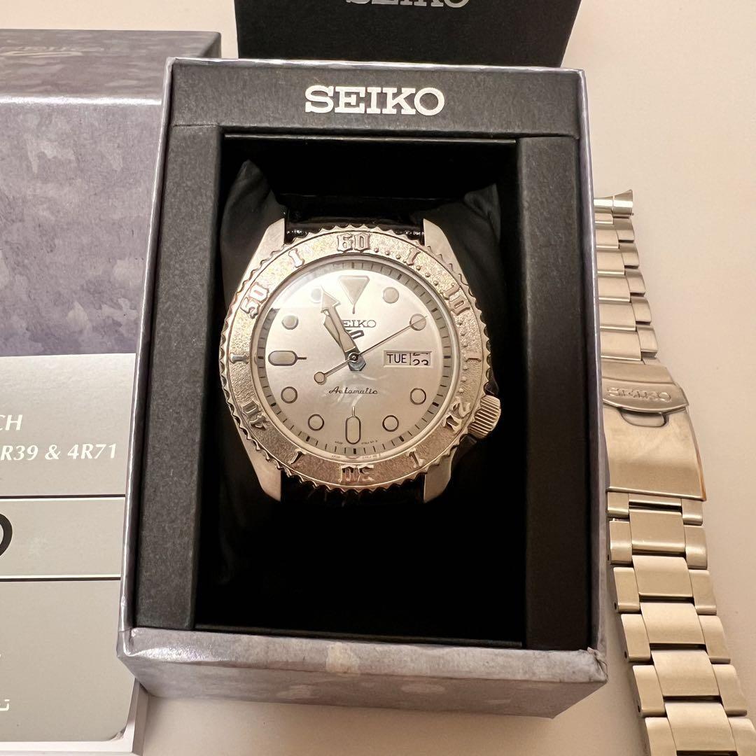 Seiko 5 Sports Silver Men