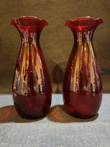 Vintage Anchor Hocking Royal Ruby Bud Vase Set of 2 in Excellent Condition